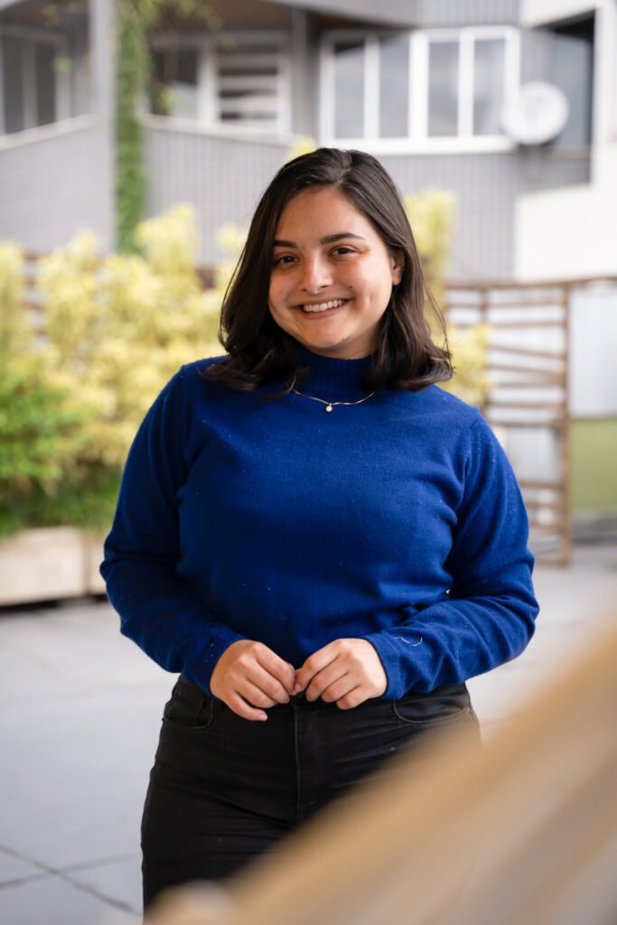 Psicóloga Veronica Karnopp sorrindo